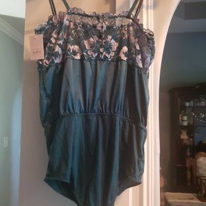 Auden Intimate bodysuit for women size M